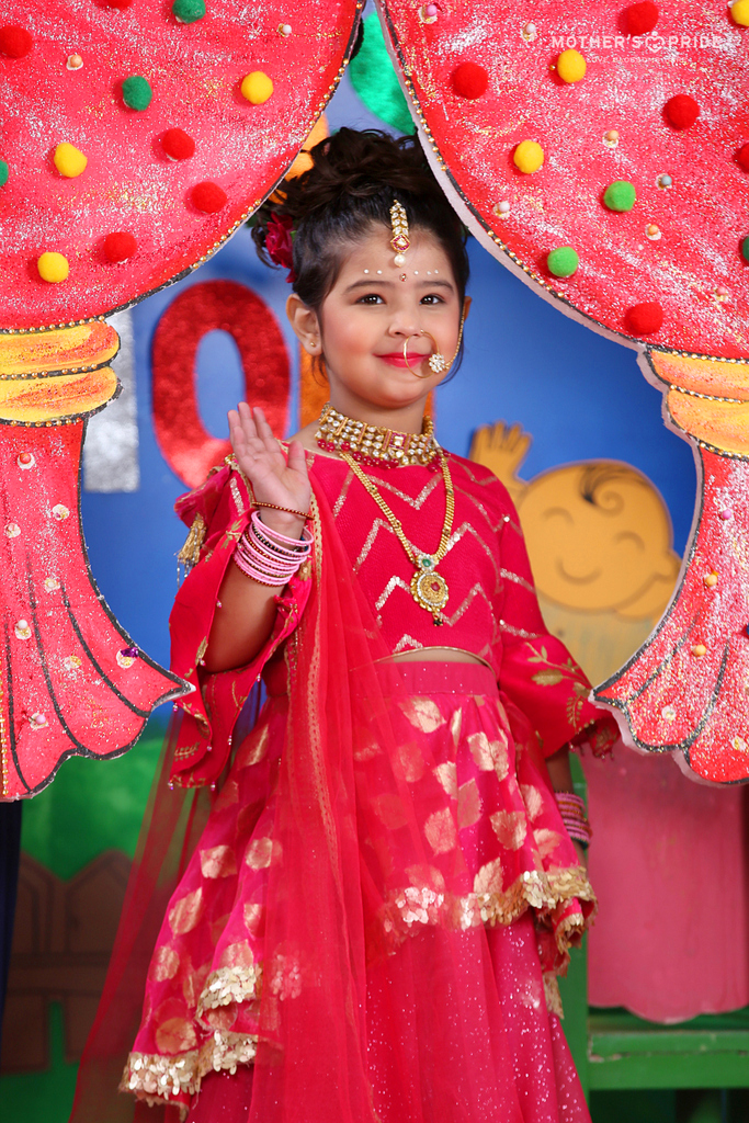 Happy Janmashtami: Cute Kids Dressed as Radha, Krishna & Meera - News18